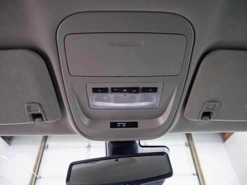 Used 2022 Chevrolet Colorado LT w/ Redline Special Edition image 22