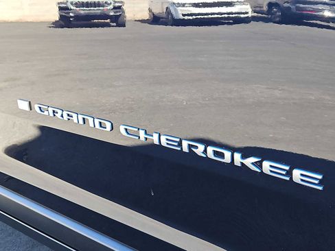 Used 2024 Jeep Grand Cherokee Limited 4xe w/ Luxury Tech Group II image 12