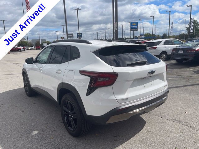 Used 2024 Chevrolet Trax ACTIV w/ Sunroof Package FWD image 7