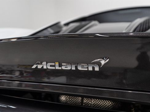 Used 2019 McLaren 570S Coupe RWD image 95