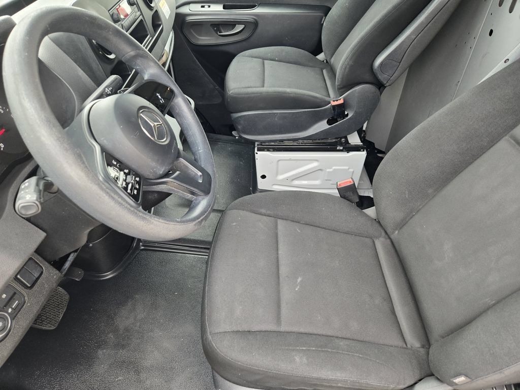Used 2023 Mercedes-Benz Sprinter 2500 image 14