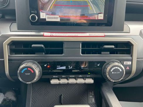 Certified 2025 Toyota Tacoma SR5 image 32