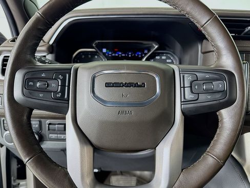 Used 2021 GMC Yukon XL Denali w/ Denali Premium Package AWD/4WD image 52