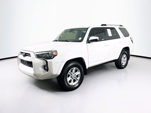 Used 2021 Toyota 4Runner SR5 image 3