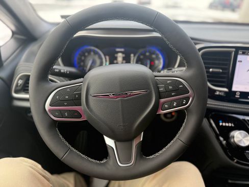 New 2026 Chrysler Pacifica Select image 17