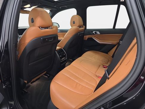 Used 2019 BMW X5 xDrive40i w/ Convenience Package AWD/4WD image 12