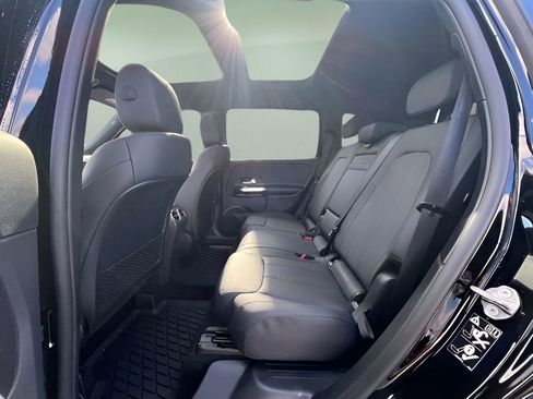 Used 2022 Mercedes-Benz GLB 250 4MATIC w/ Premium Package Lite image 27