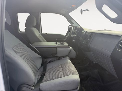 Used 2014 Ford F250 XL w/ Power Equipment Group image 15
