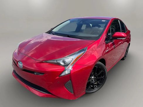 Used 2017 Toyota Prius Two w/ Prius Two Safety Plus Package FWD image 1