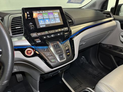 Certified 2024 Honda Odyssey Touring image 28