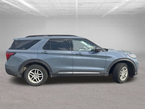 Used 2025 Ford Explorer Active AWD/4WD image 15