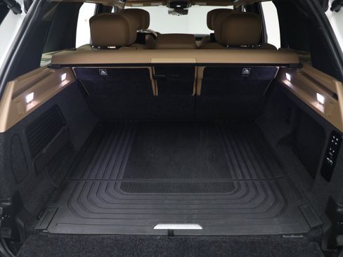 Used 2023 Land Rover Range Rover Autobiography AWD/4WD image 30