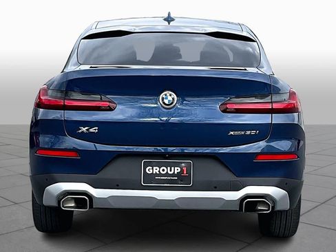 Used 2025 BMW X4 xDrive30i image 4