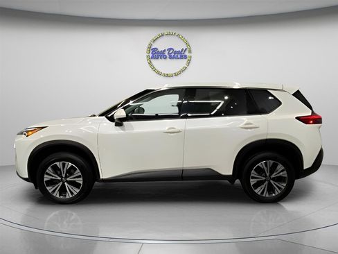 Used 2021 Nissan Rogue SV FWD image 2