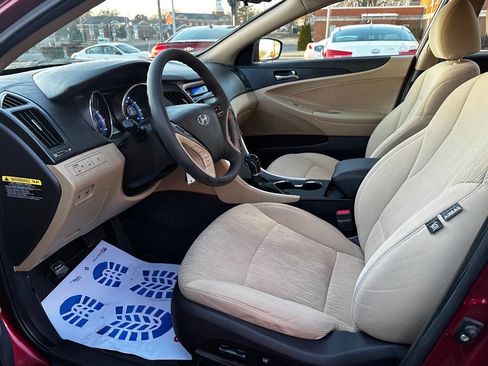 Used 2012 Hyundai Sonata GLS w/ Popular Equipment Pkg FWD image 11