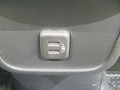 Used 2023 Chevrolet Equinox RS AWD/4WD image 25