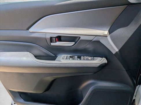 Certified 2026 Toyota Grand Highlander FWD image 11