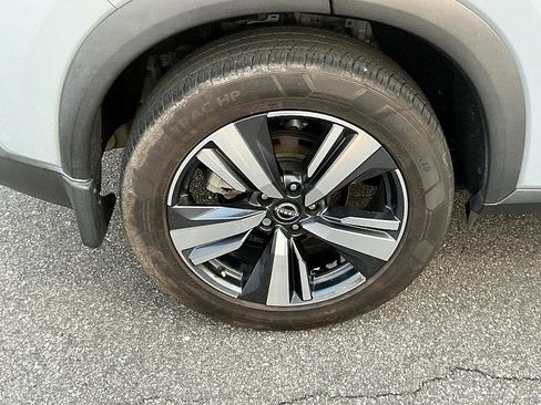 Certified 2023 Nissan Rogue SL image 9