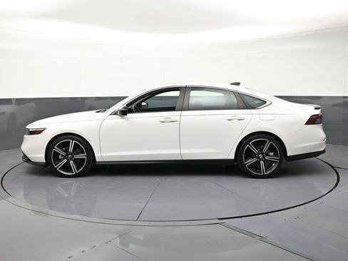 Used 2023 Honda Accord Sport image 2