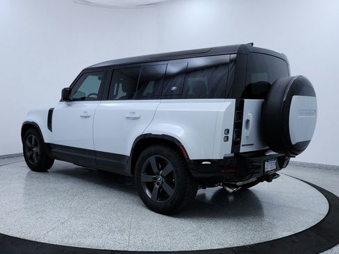 Used 2023 Land Rover Defender 110 V8 image 3