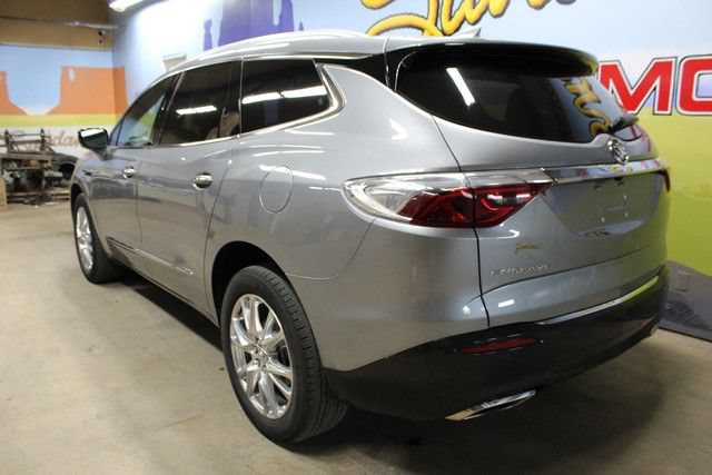 Used 2023 Buick Enclave Essence w/ Experience Buick Package FWD image 7