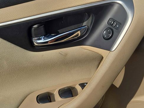 Used 2015 Nissan Altima 2.5 S w/ Power Driver Seat Package image 19