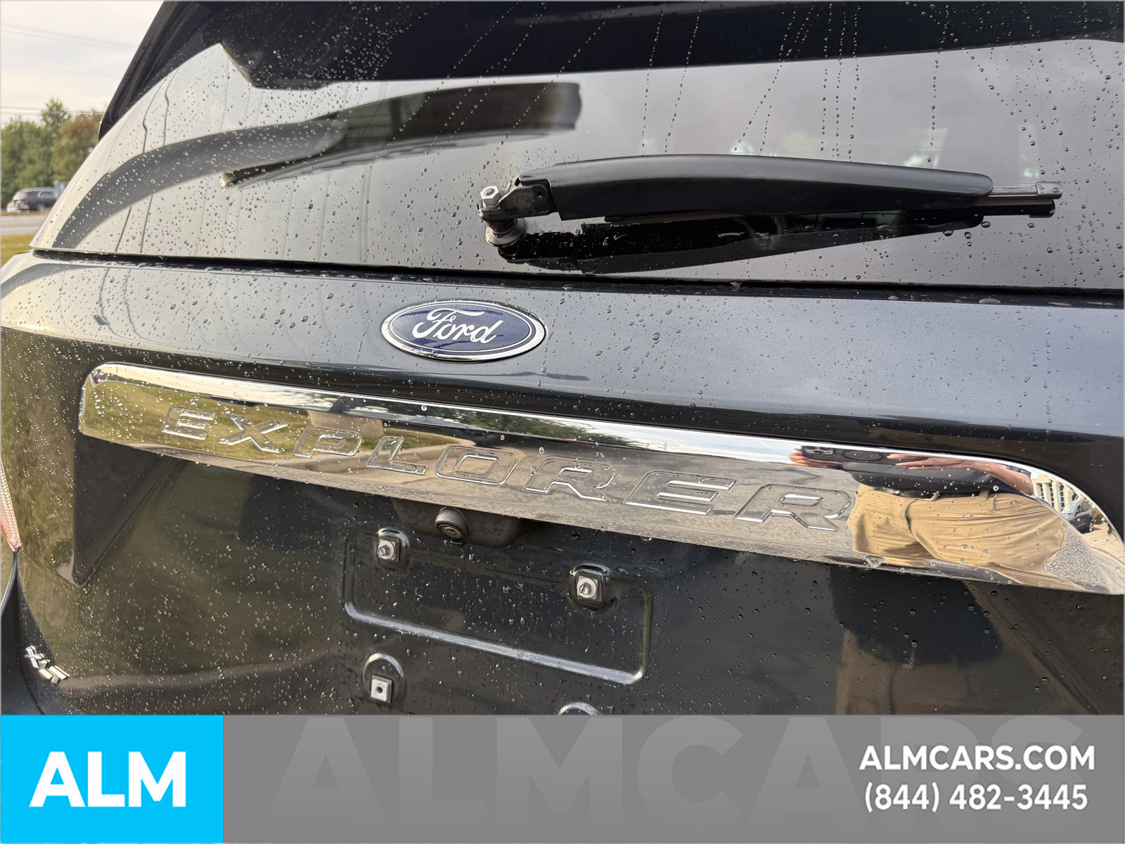 Used 2022 Ford Explorer XLT w/ Equipment Group 202A RWD image 6