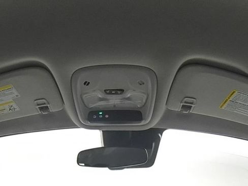 Used 2025 Chevrolet TrailBlazer LT AWD/4WD image 29