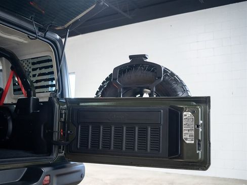 Used 2020 Jeep Wrangler Unlimited Rubicon w/ Quick Order Package 28Y Recon AWD/4WD image 22