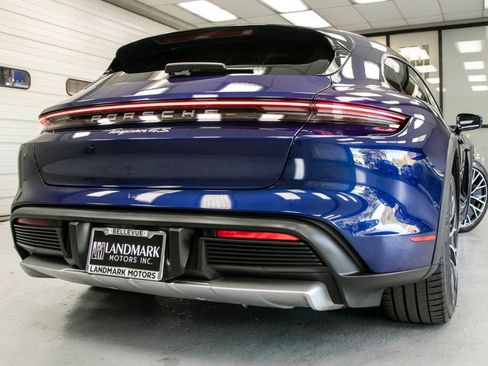 Used 2024 Porsche Taycan 4S AWD/4WD image 32