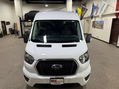 Used 2024 Ford Transit 350 XLT RWD image 3