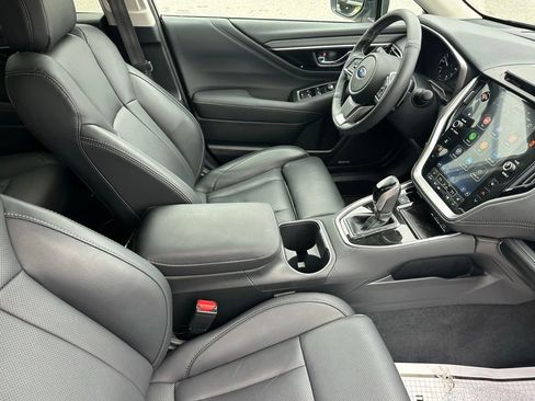 Used 2023 Subaru Outback Limited image 17