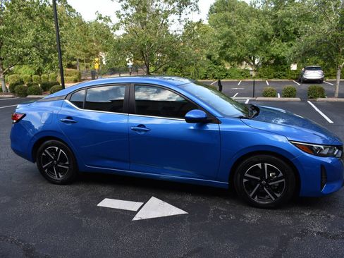 Used 2024 Nissan Sentra SV FWD image 34