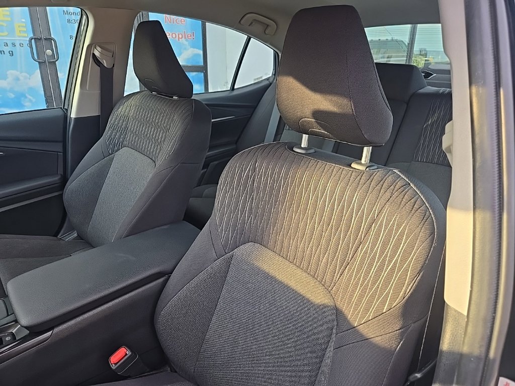 Used 2025 Toyota Camry LE FWD image 9