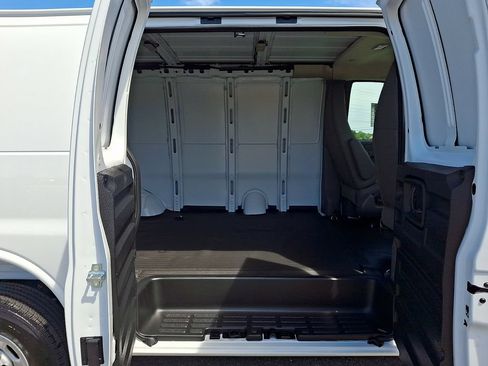New 2026 Chevrolet Express 2500 w/ Driver Convenience Package RWD image 6
