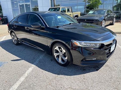 Used 2018 Honda Accord EX image 6