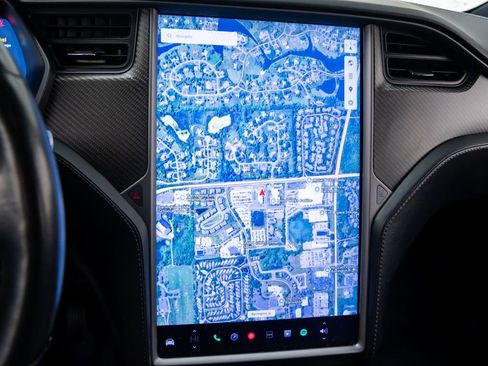 Used 2018 Tesla Model X 100D image 30