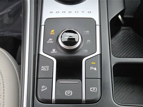 Certified 2026 Kia Sorento EX AWD/4WD image 25