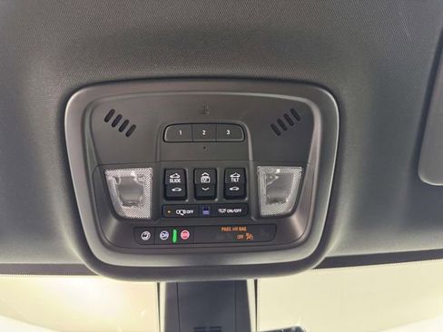 Used 2024 Chevrolet Traverse Premier w/ Redline Edition AWD/4WD image 25