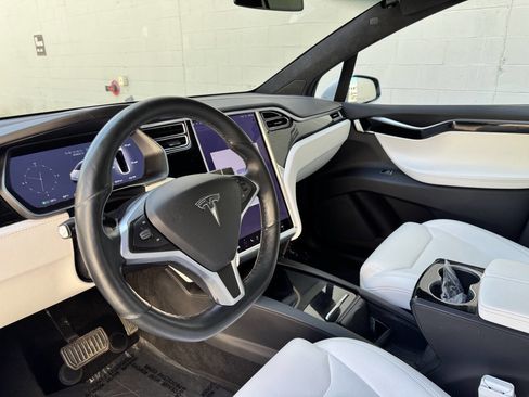 Used 2017 Tesla Model X 100D AWD/4WD image 18