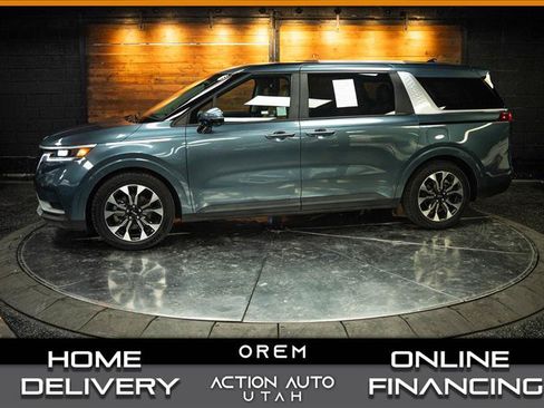 Used 2023 Kia Carnival EX FWD image 1