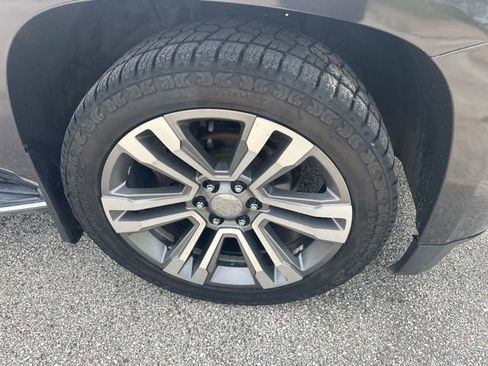 Used 2015 Chevrolet Tahoe LTZ AWD/4WD image 12