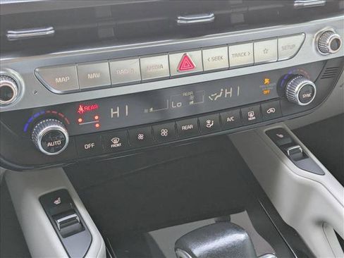 Used 2023 Kia Telluride S image 16