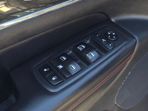 Used 2018 Jeep Grand Cherokee Trailhawk w/ Trailhawk Luxury Group AWD/4WD image 23