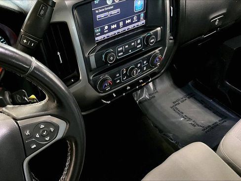 Used 2018 Chevrolet Silverado 1500 LT w/ LT Fleet Convenience Package image 17