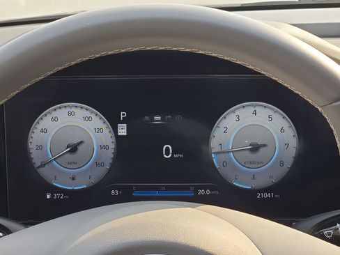 Used 2025 Hyundai Elantra SEL FWD image 22