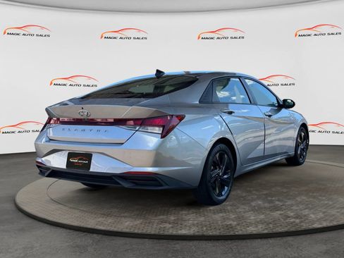 Used 2021 Hyundai Elantra SEL FWD image 10