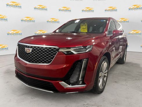 Used 2025 Cadillac XT6 Premium Luxury image 1