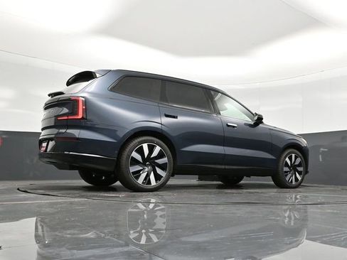 New 2025 Volvo EX90 Ultra image 32