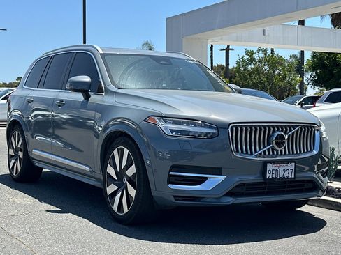 Used 2023 Volvo XC90 T8 Ultimate AWD/4WD image 2